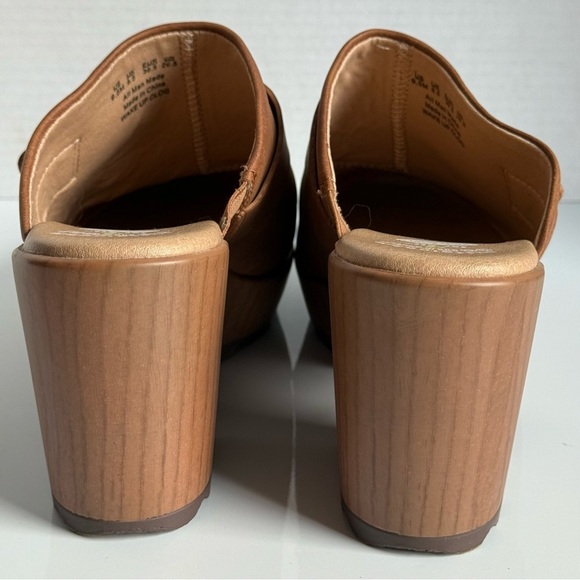 Dr. Scholl's Tan Leather Wake Up Clogs with Buckle Mules Size 9.5M - Picture 8 of 12